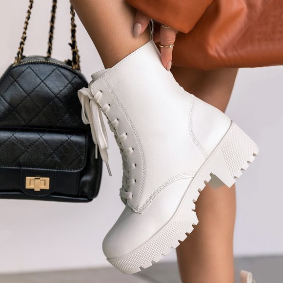 BAMBOO Shoes - NEW🔥 White Round Toe Lace-Up Combat Boots Lug Sole Platform Block Heel w/Zipper